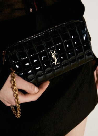 카상드르 마틀라세 까레 파우치 Saint Laurent 카상드르 마틀라세 까레 파우치 블랙 sla0255067