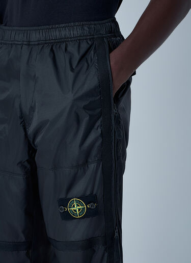 Stone Island Logo Patch Pants Ivory sto0162023