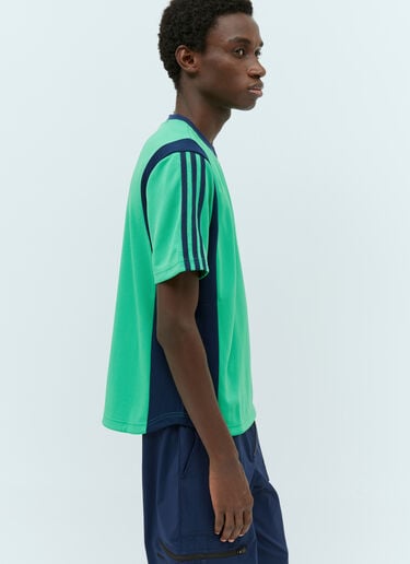 徽标贴花足球 T 恤 adidas by Wales Bonner 徽标贴花足球 T 恤 绿色 awb0354010