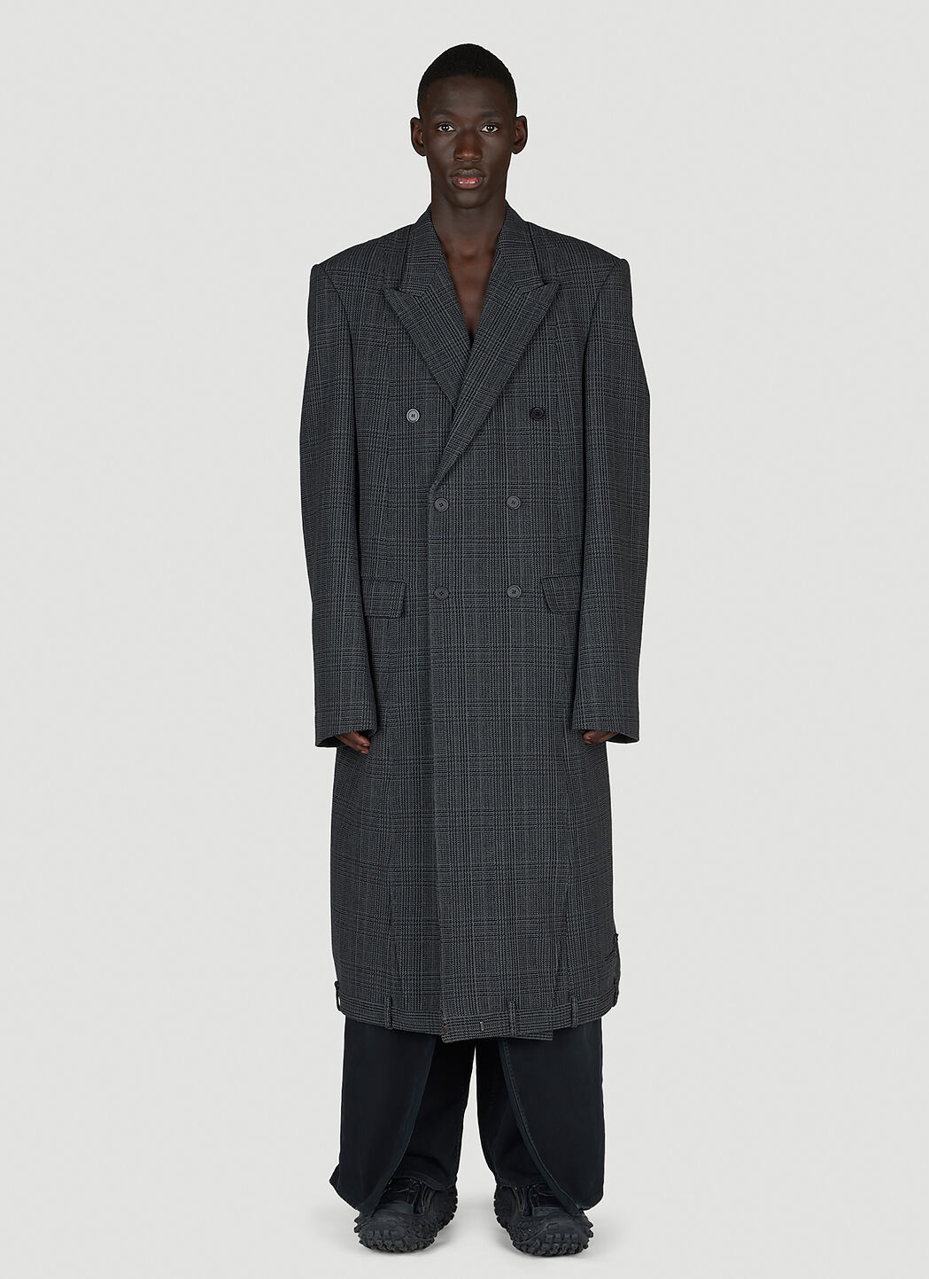 コート BALENCIAGA RAGLAN ONE LAYER COAT IN BLACK/GREY CHECK One Layer Raglan Coat in Black/grey | Balenciaga US