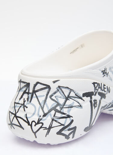 Crocs™ 泳池拖鞋 Balenciaga Crocs™ 泳池拖鞋 白色 bal0256017