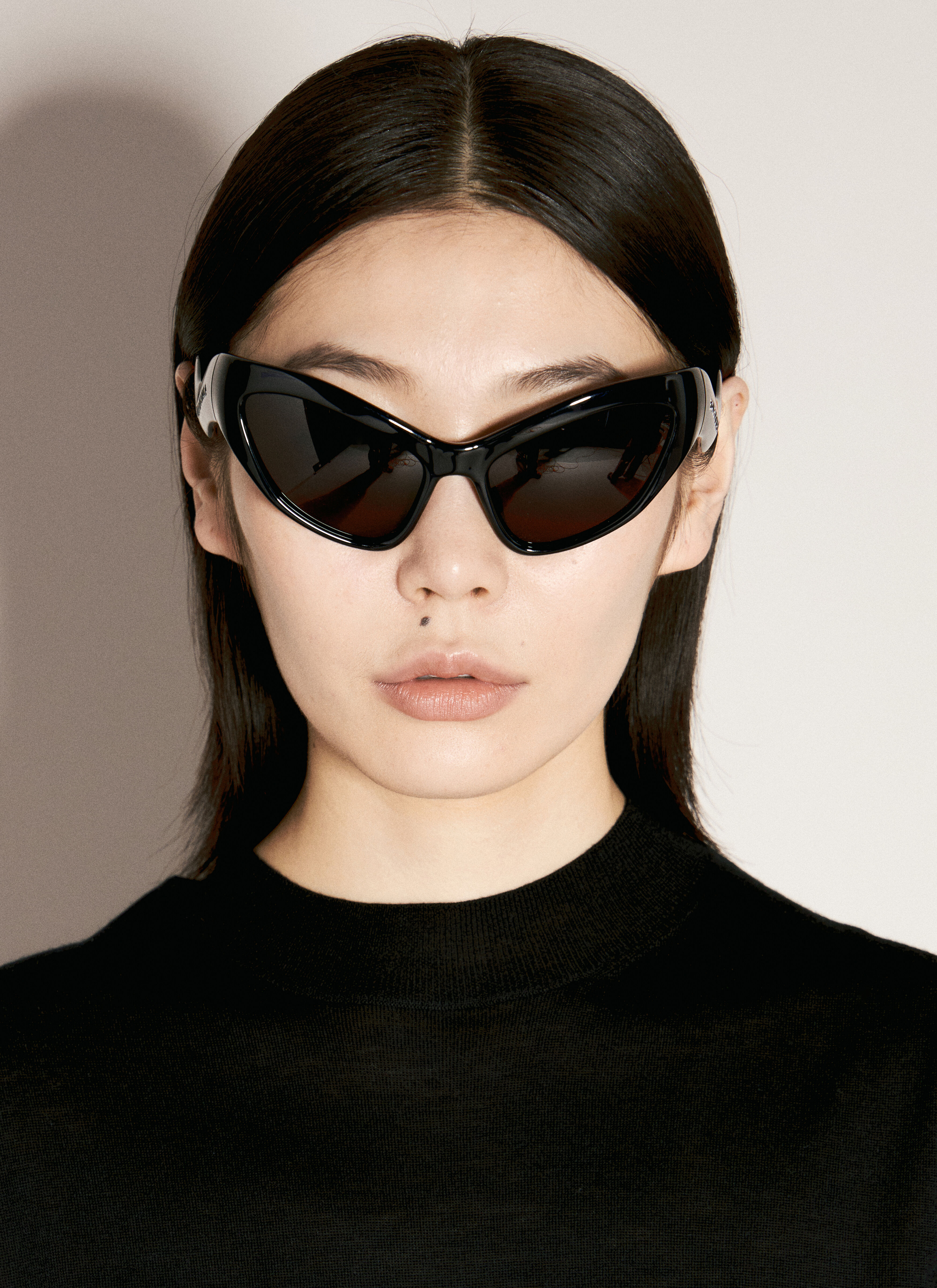 【BALENCIAGA】ウィメンズ HAMPTONS CAT サングラス Balenciaga - Women's Hamptons Cat Sunglasses - Black