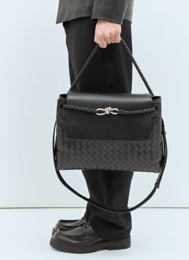 Medium Andiamo Messenger Bag Bottega Veneta Medium Andiamo Messenger Bag Black bov0158014