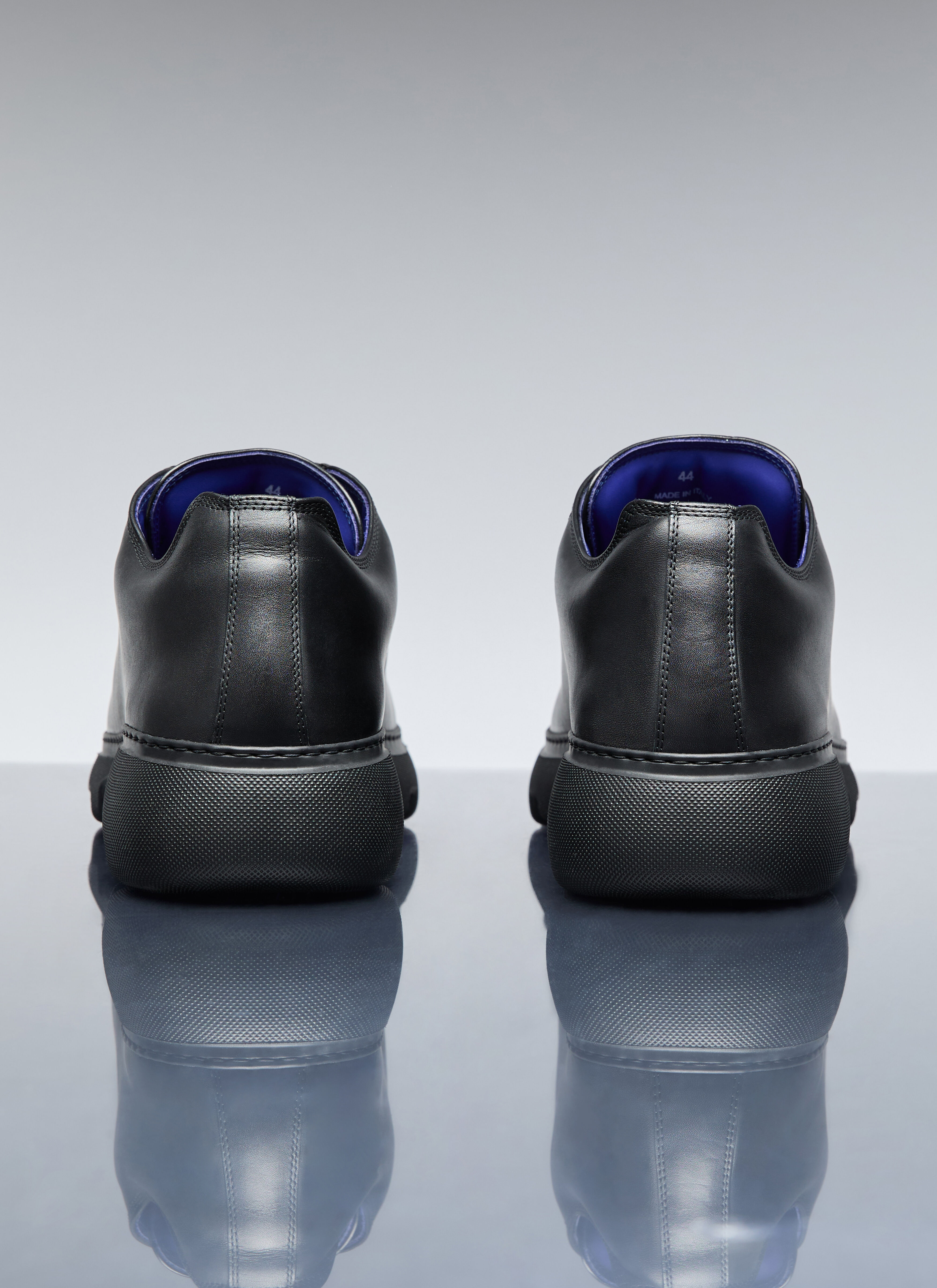 BURBERRY★素敵！RANGER BLACK LEATHER LACE UP SNEAKERS Black Leather Ranger Sneakers by Burberry on Sale