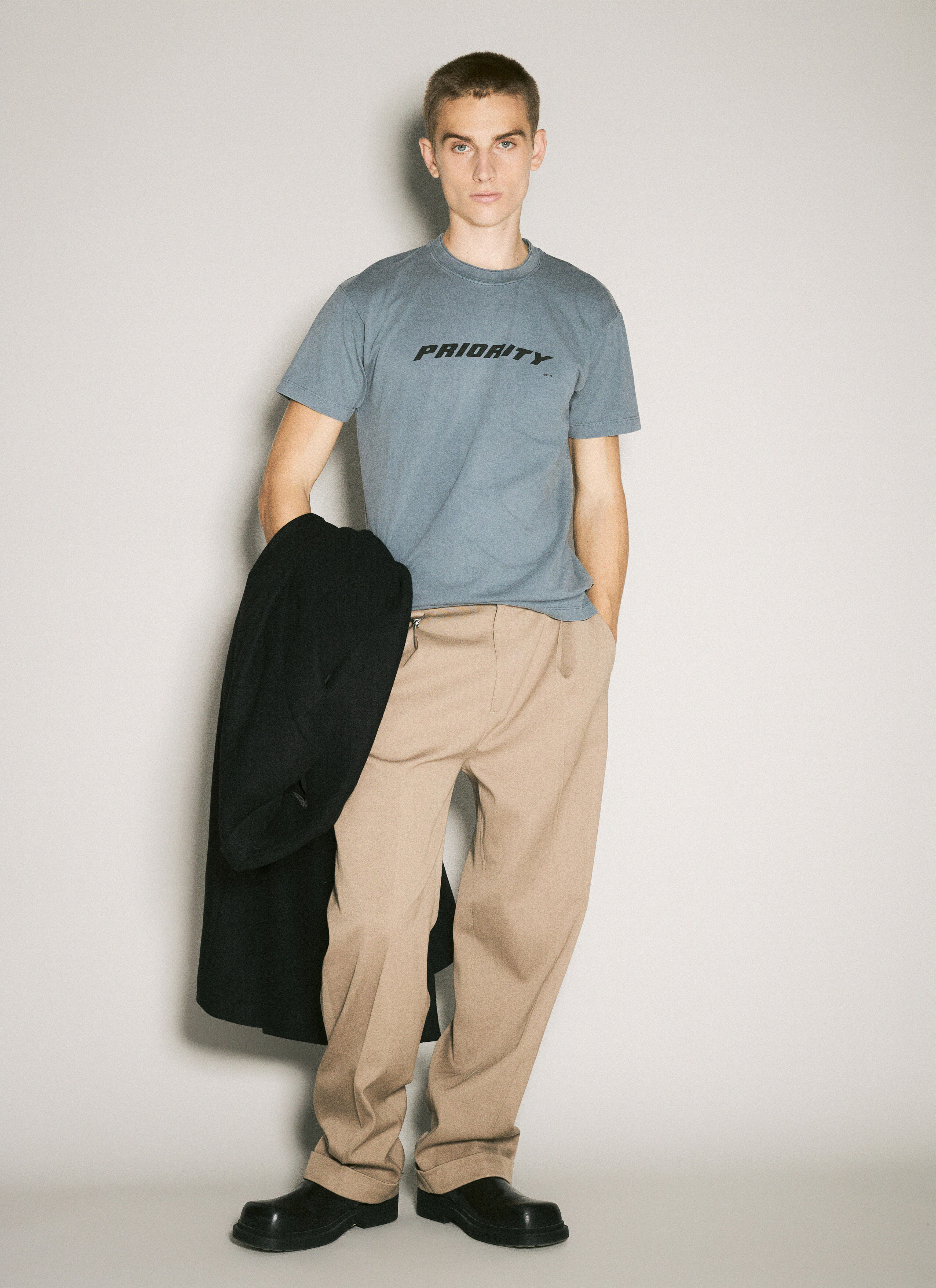 【Eytys】 レオン プライオリティ プライオリティ Tシャツ Eytys レディース レオン プライオリティ プライオリティ T