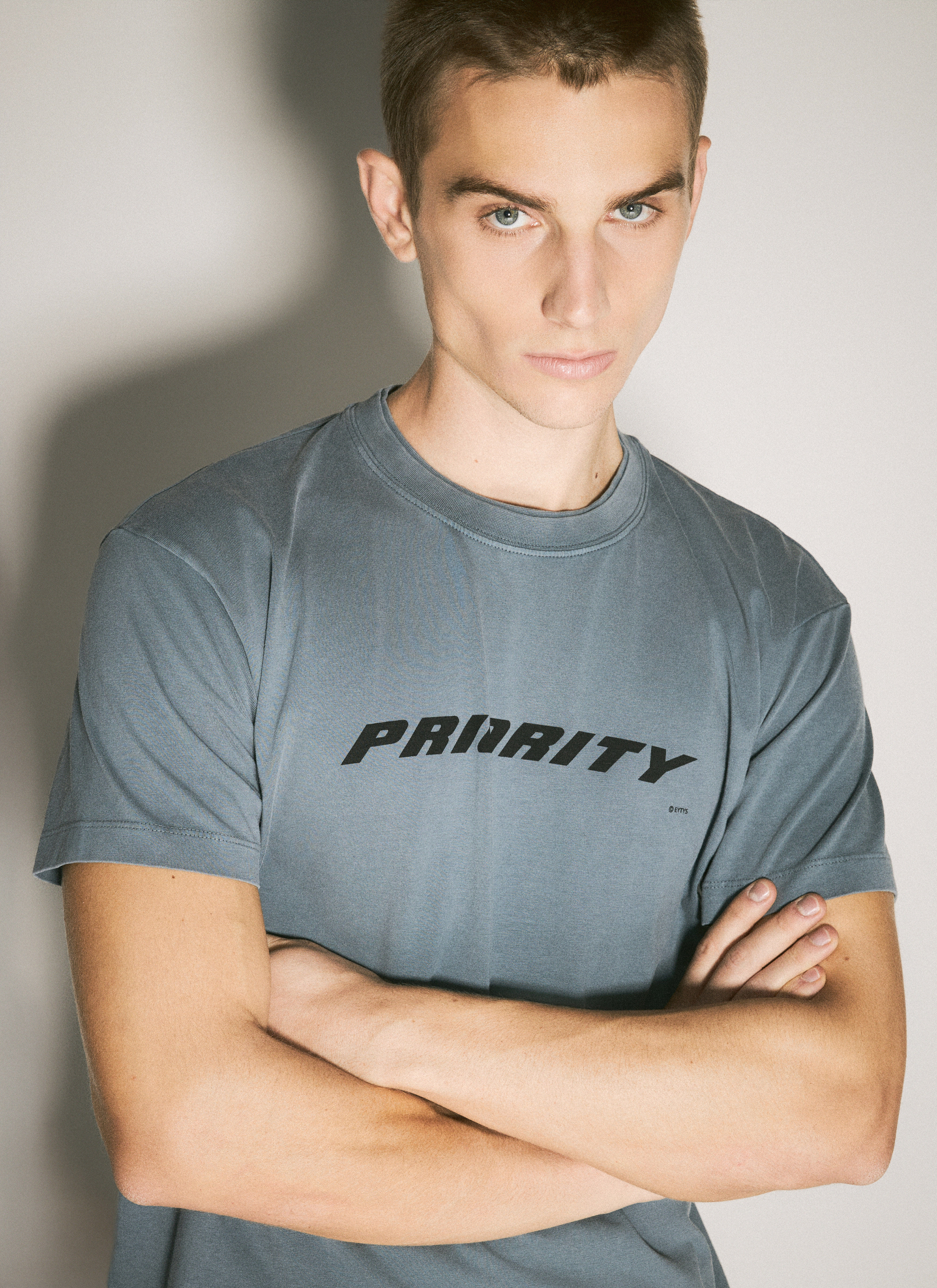 Eytys Men's' Leon Priority Priority T-Shirt in Grey | LN-CC®
