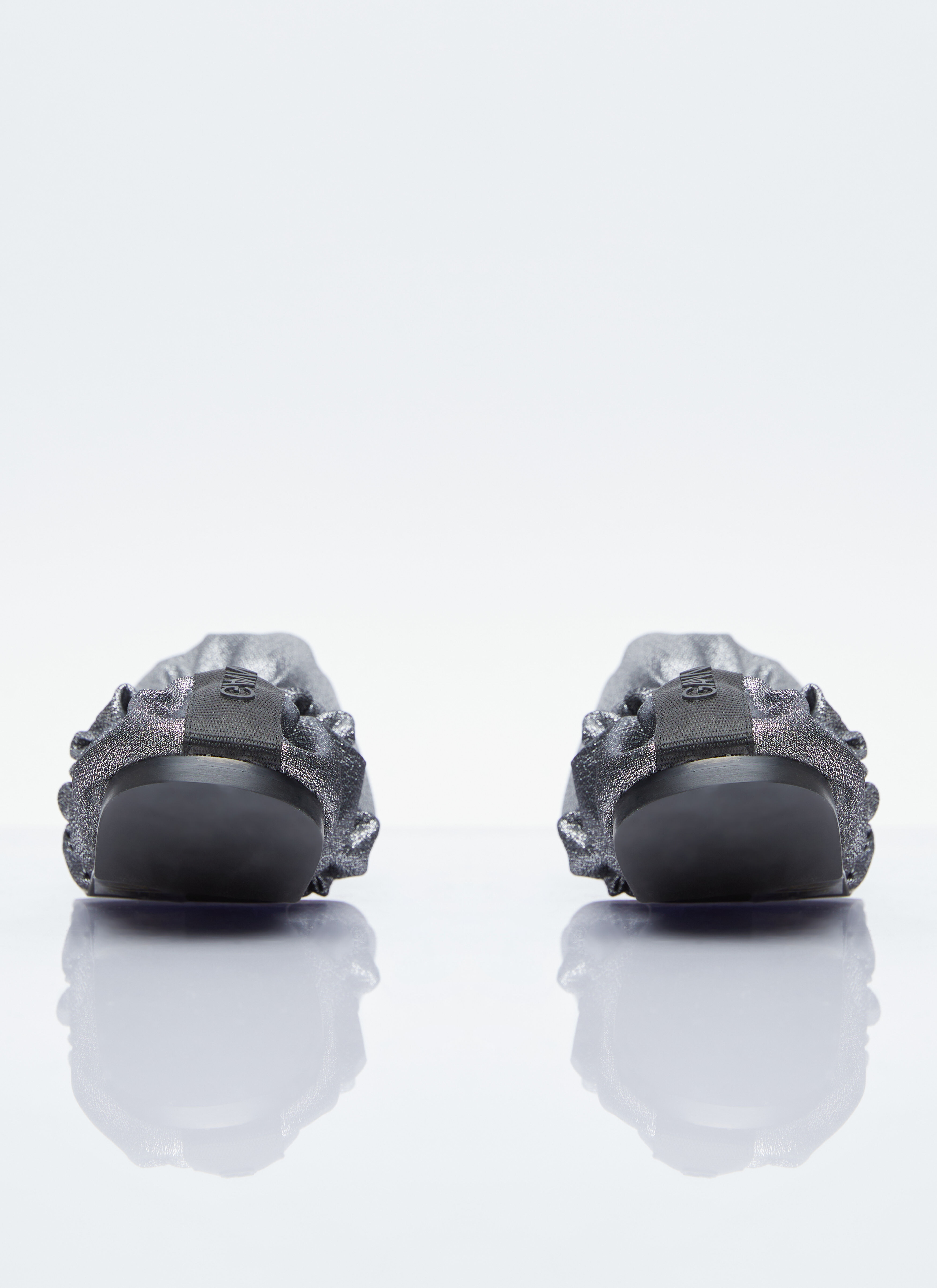 靴 GANNI Scrunchle Ballerina SugarPlum 38 GANNI Women's' Scrunchie Ballerina Flats in Silver | LN-CC®