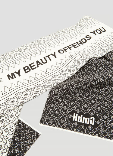 My Beauty Offends You Intarsia Knit Scarf GmbH My Beauty Offends You Intarsia Knit Scarf White gmb0334007