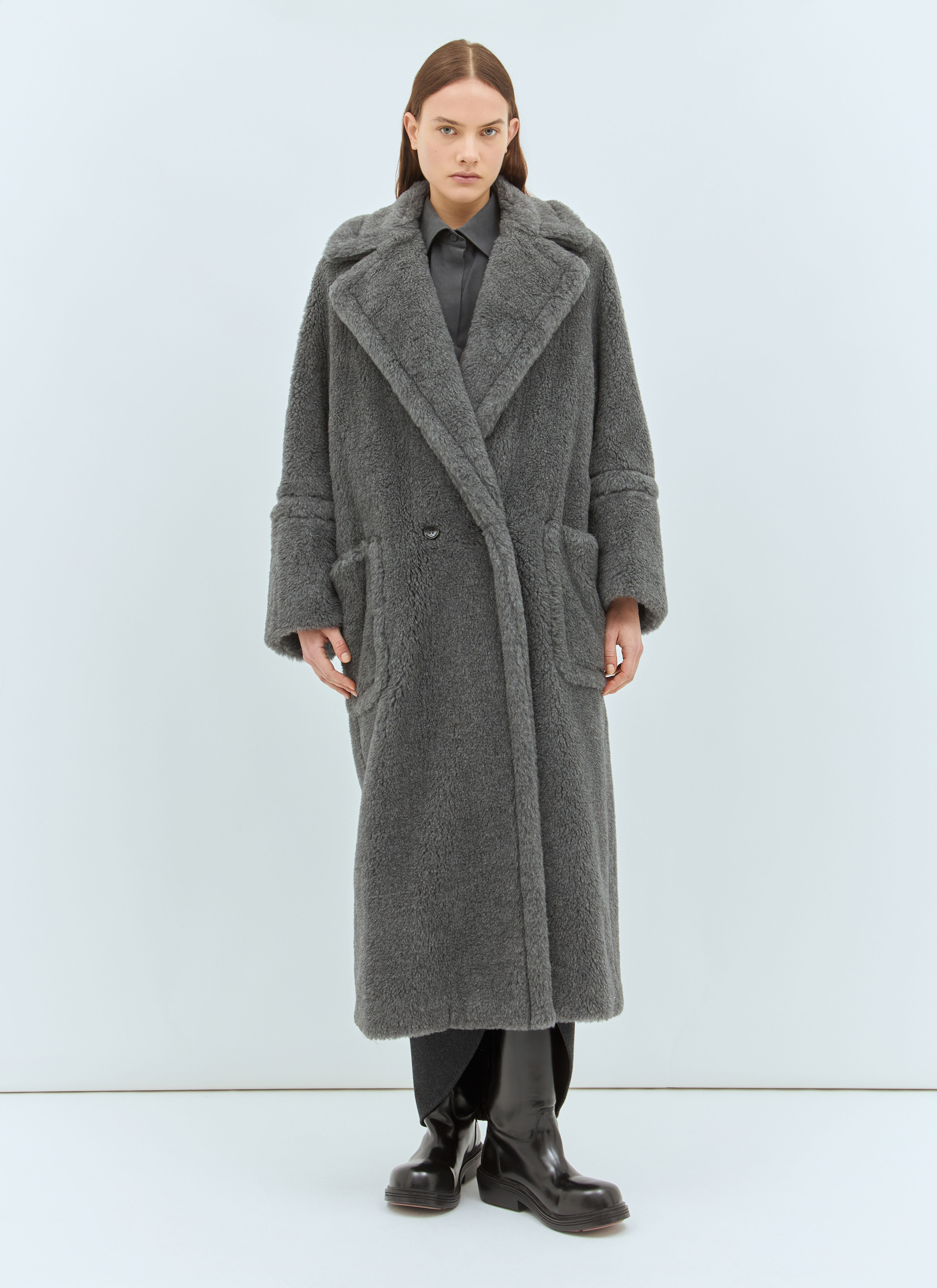 【関税込み】MAX MARA OVERSIZED WOOL AND ALPACA TEDDY COAT MAX MARA Teddy Wool And Alpaca Oversized Coat | Holt Renfrew