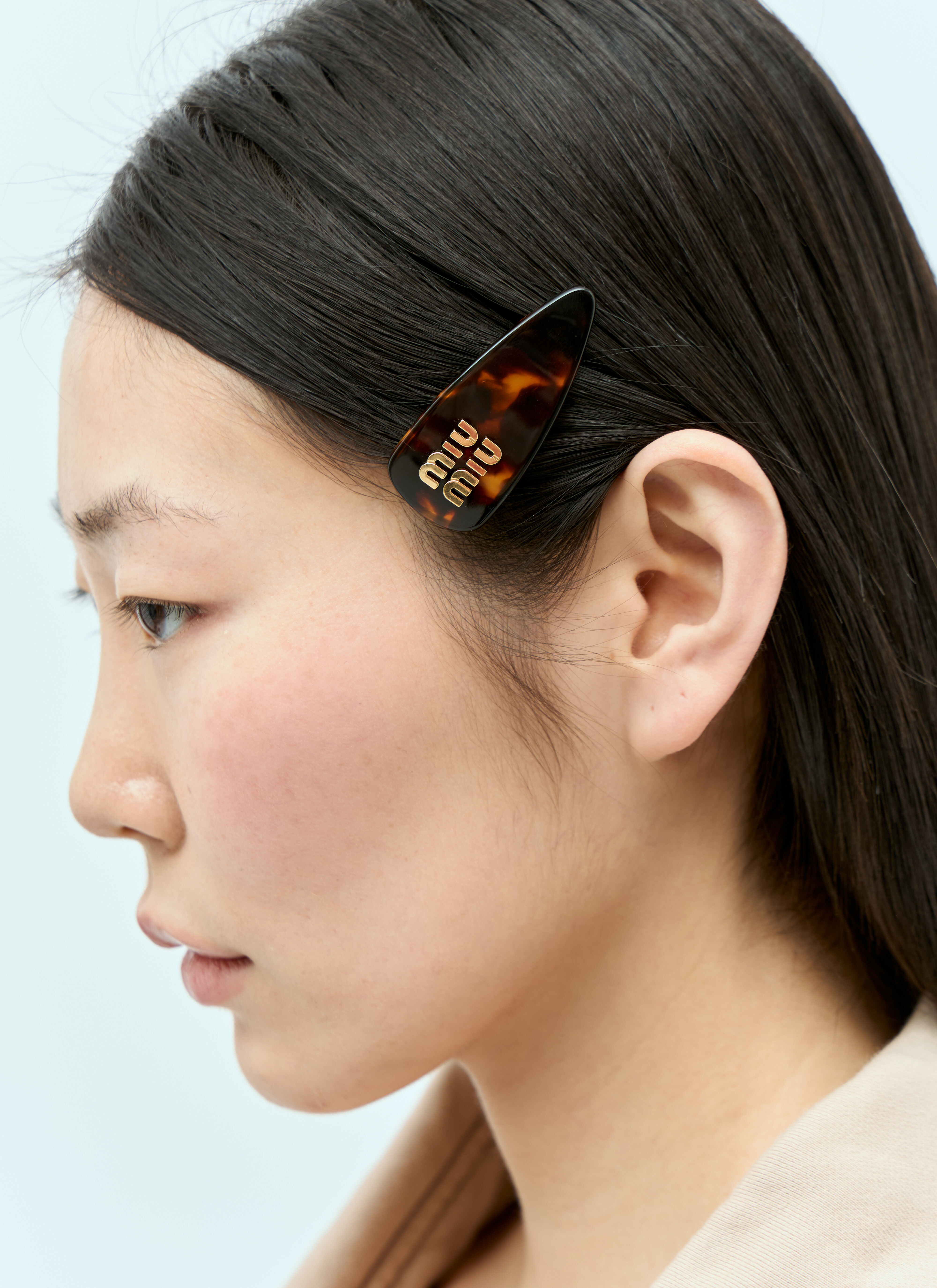 Miu Miu Logo Plaque Hair Clip en Gold pour femme | LN-CC®