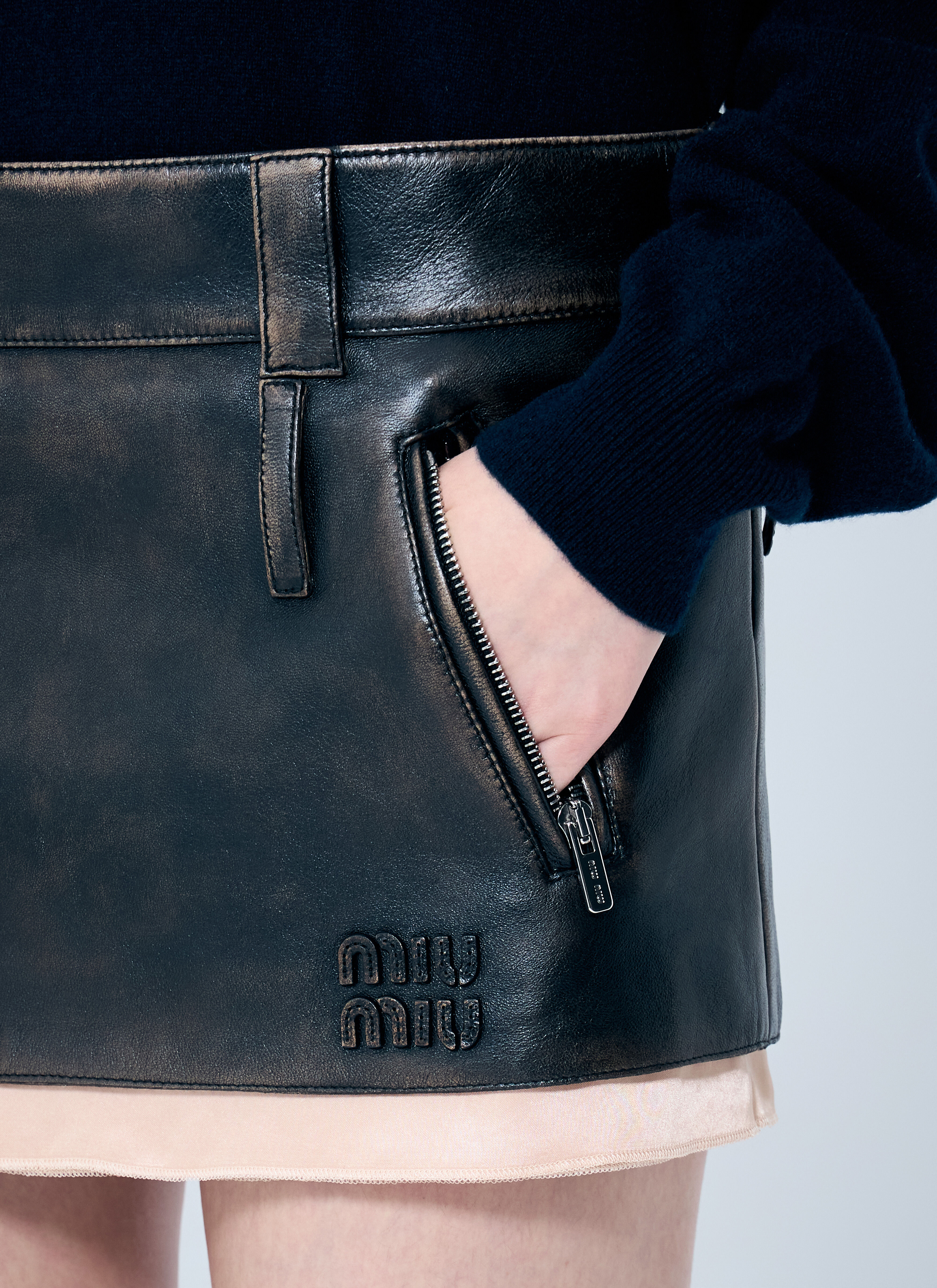 スカート Miu Miu Leather Mini Skirt Miu Miu Leather Mini Skirt in Black für Damen | LN-CC®