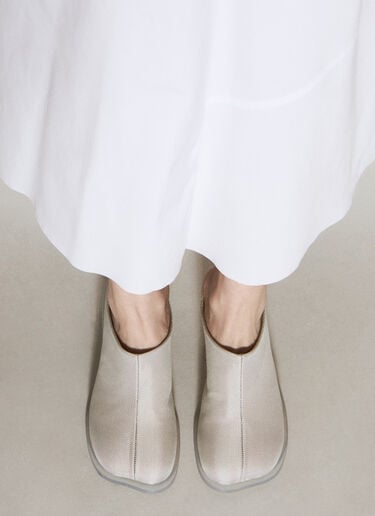 脚趾形状透明高跟一脚蹬穆勒鞋 MM6 Maison Margiela 脚趾形状透明高跟一脚蹬穆勒鞋 米色 mmm0255020