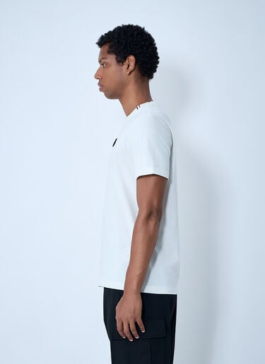 Logo Motif T-Shirt Moncler Logo Motif T-Shirt White mon0161016