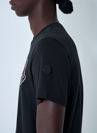 Logo Motif T-Shirt Moncler Logo Motif T-Shirt Black mon0162025