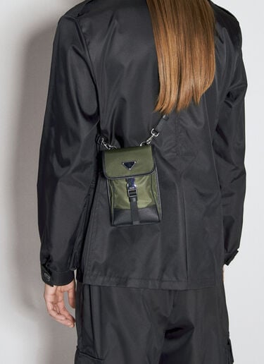 Re-Nylon & Saffiano 가죽 폰 홀더 Prada Re-Nylon & Saffiano 가죽 폰 홀더 그린 pra0156018