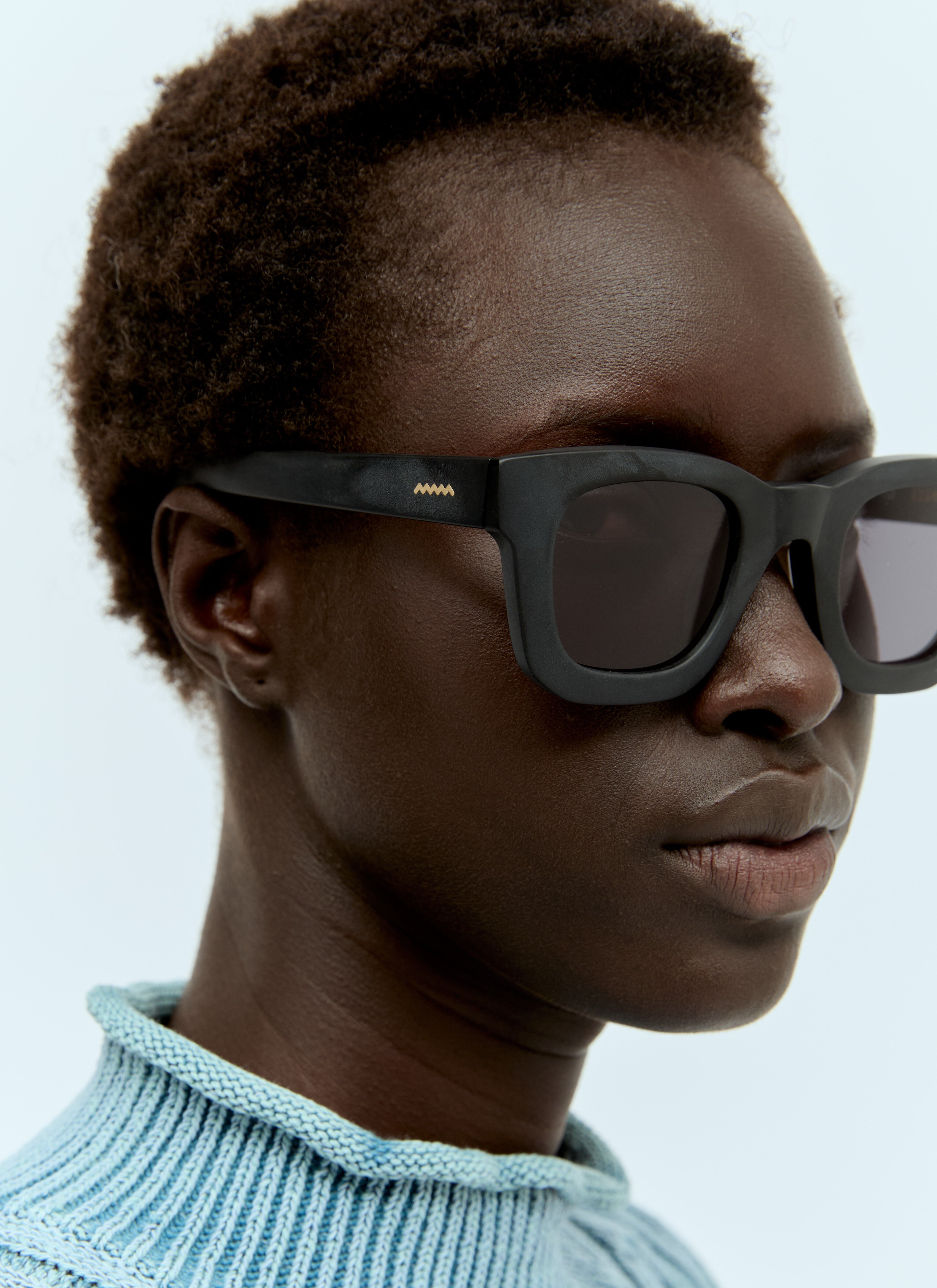 Brain Dead Elia Matte Sunglasses en Black pour femme | LN-CC®