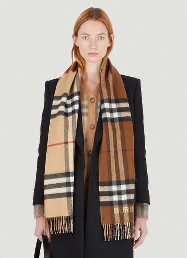 Giant 格纹横向开叉围巾 Burberry Giant 格纹横向开叉围巾 棕色 bur0346023