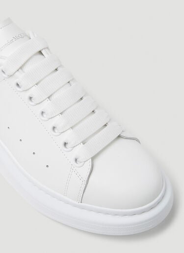 Larry Lux Oversized Sneakers Alexander McQueen Larry Lux Oversized Sneakers Pink amq0249046