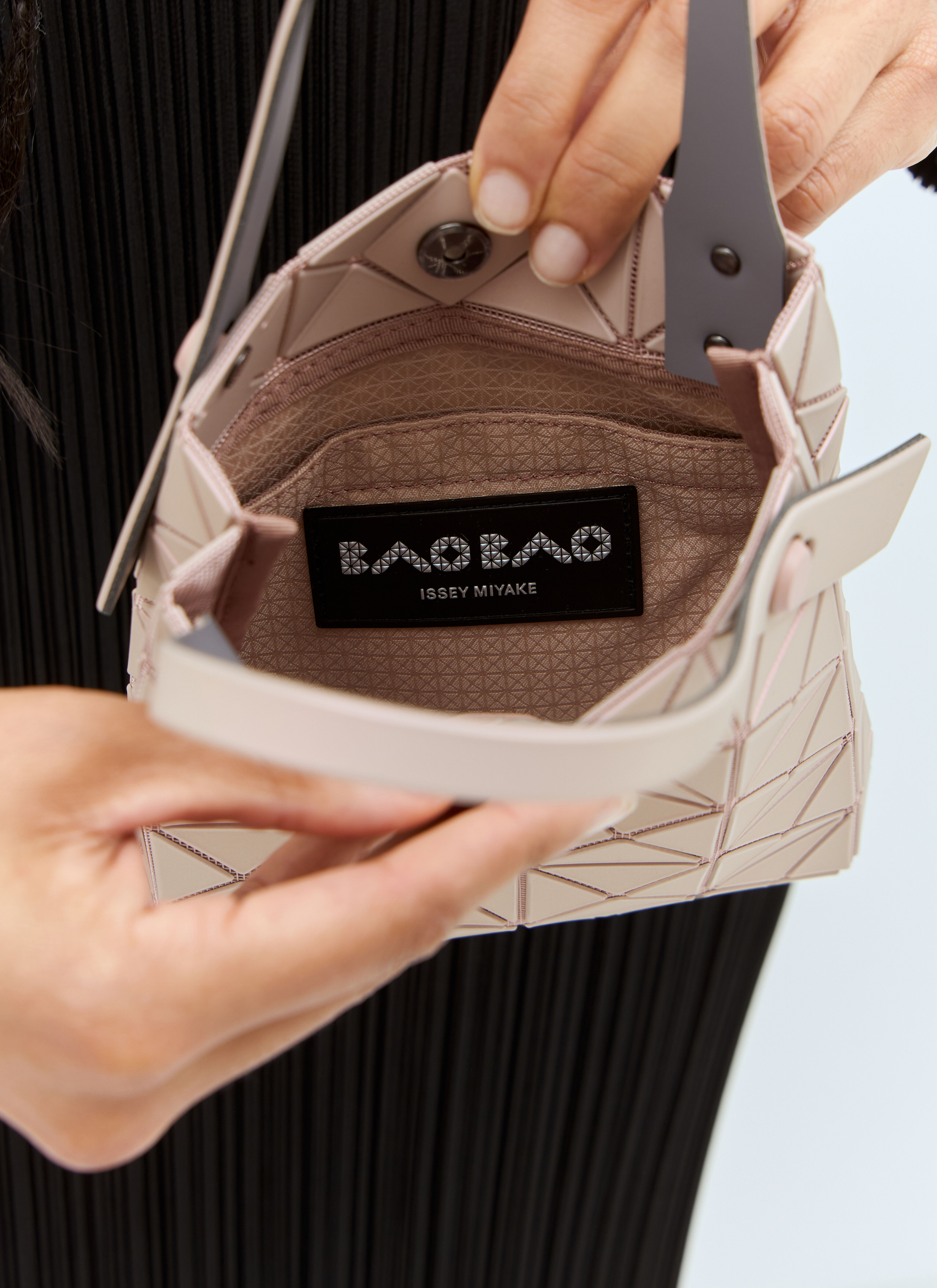 BAO BAO ISSEY MIYAKE PRISM PLUS ピンクベージュ Bao Bao Issey Miyake Women's' Prism Plus Mini Tote Bag in