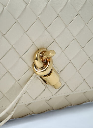 Bottega Veneta Andiamo Messenger Crossbody Bag White bov0261070