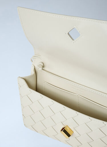 Bottega Veneta Andiamo Messenger Crossbody Bag White bov0261070