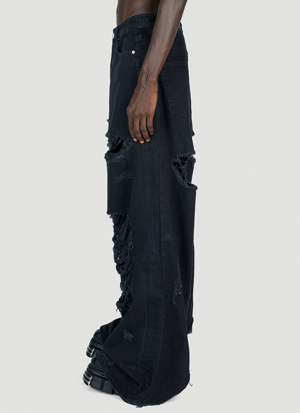 Vetements Men's' Destroyed Baggy Jeans in Black | LN-CC®