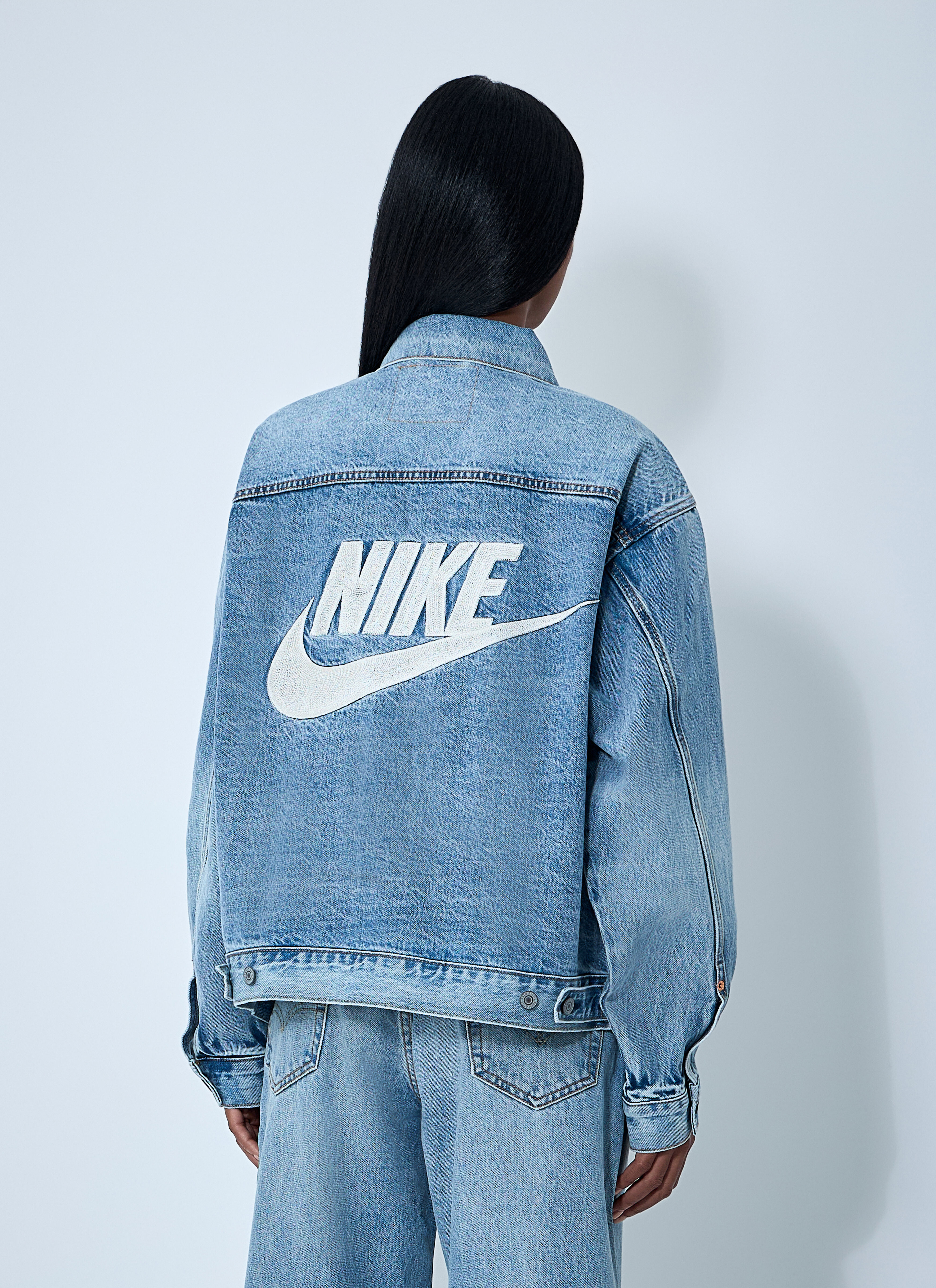 Levi's x Nike Denim Trucker Jacket en Blue pour femme | LN-CC®