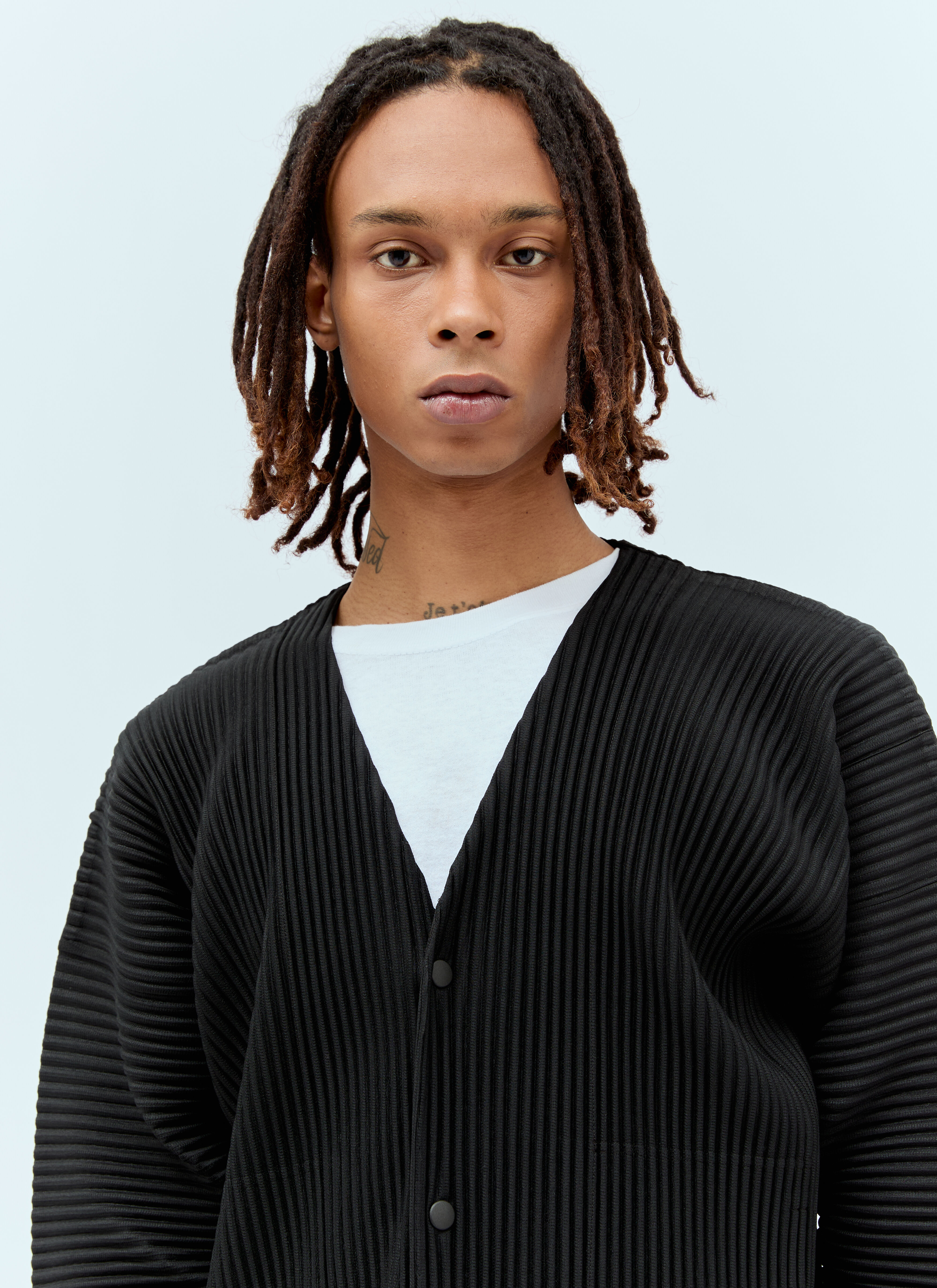 Homme Plisse Issey Miyake Men s Pleated Cardigan in Black LN CC