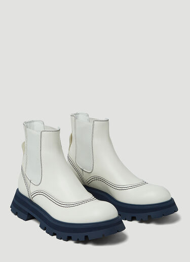 Alexander McQueen Wander Chelsea Boots White amq0247099