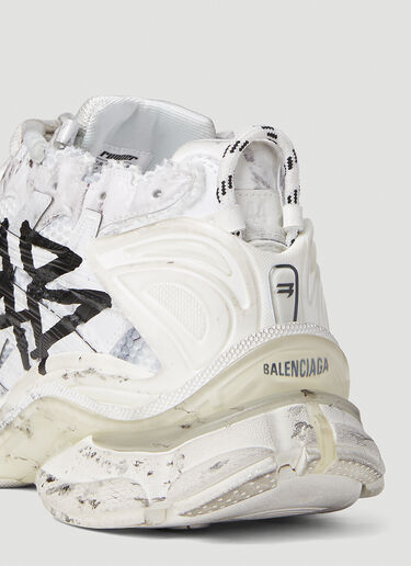 Balenciaga Graffiti Runner Sneakers White bal0152004