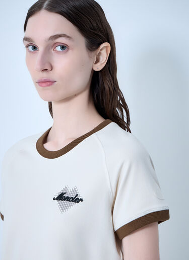 Moncler Ringer T-Shirt With Embroidered Detail Beige mon0264024