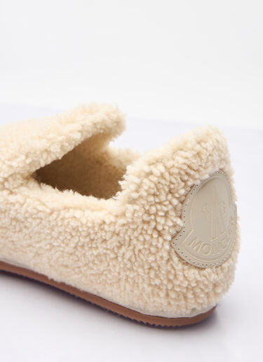 Moncler Snug Shearling Flats Cream mon0258032
