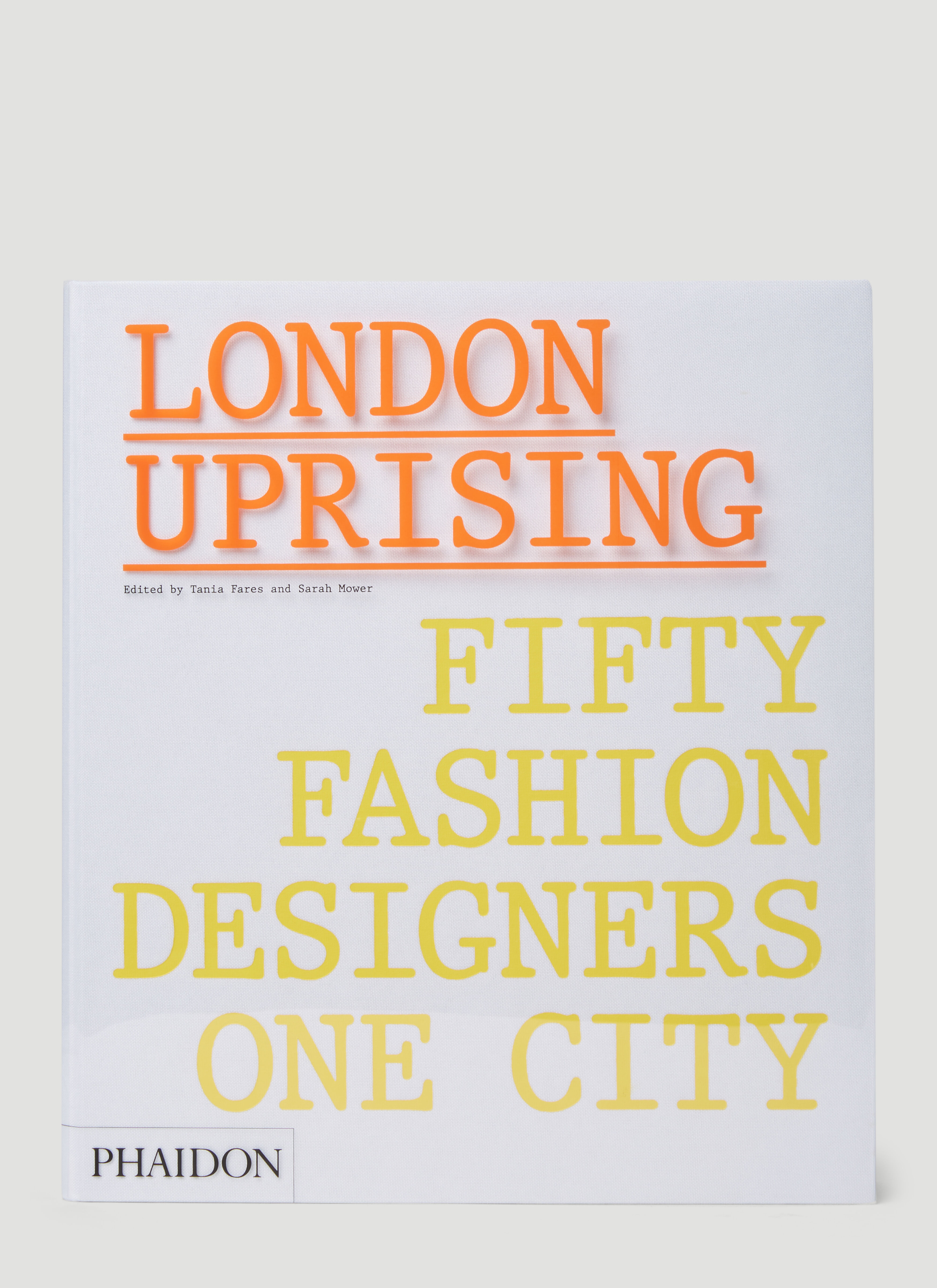 Phaidon 『ロンドンアップライジング: 50 人のファッション デザイナー、1 つの都市』 ベージュ phd0553013