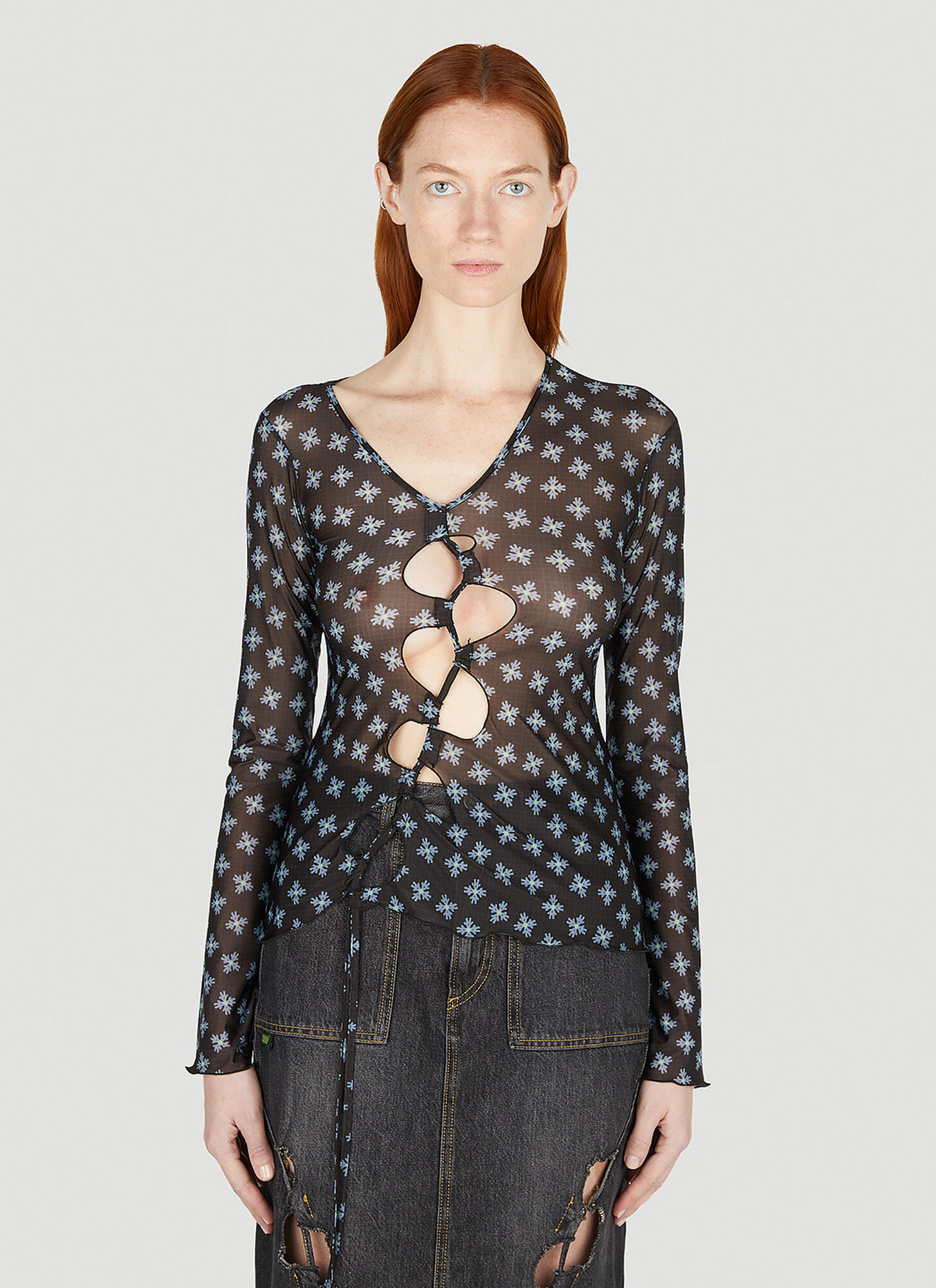 Avavav Cutout Shirt In Black