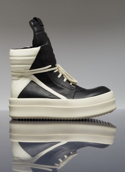 Homme Plissé Issey Miyake Mega Bumper Sneakers Black hmp0154005