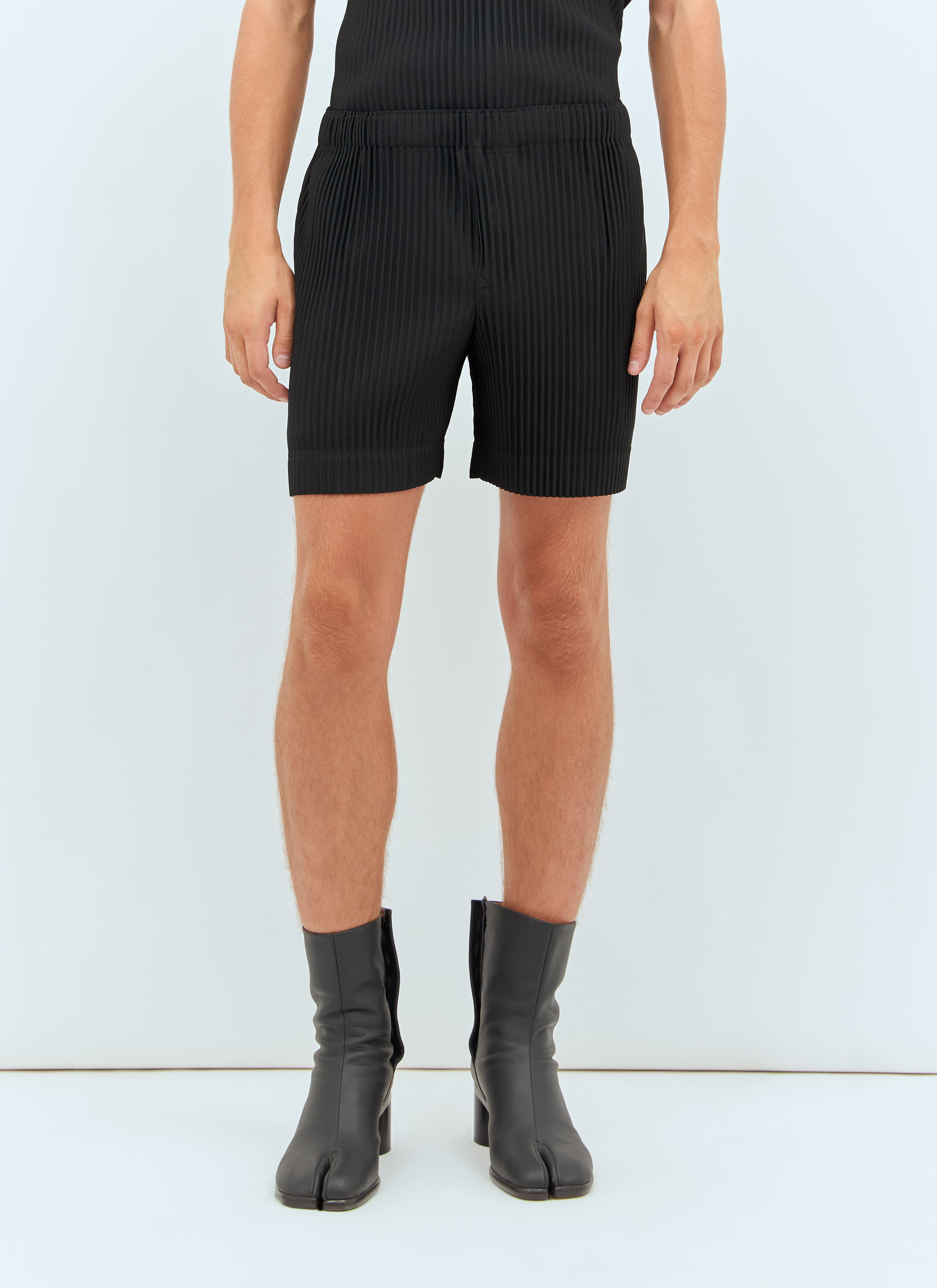 Homme Plisse Issey Miyake Men s Pleated Shorts in Black LN CC