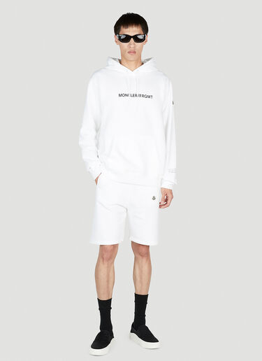 7 Moncler Fragment 로고 프린트 후드 스웨트셔츠 화이트 mfr0354007