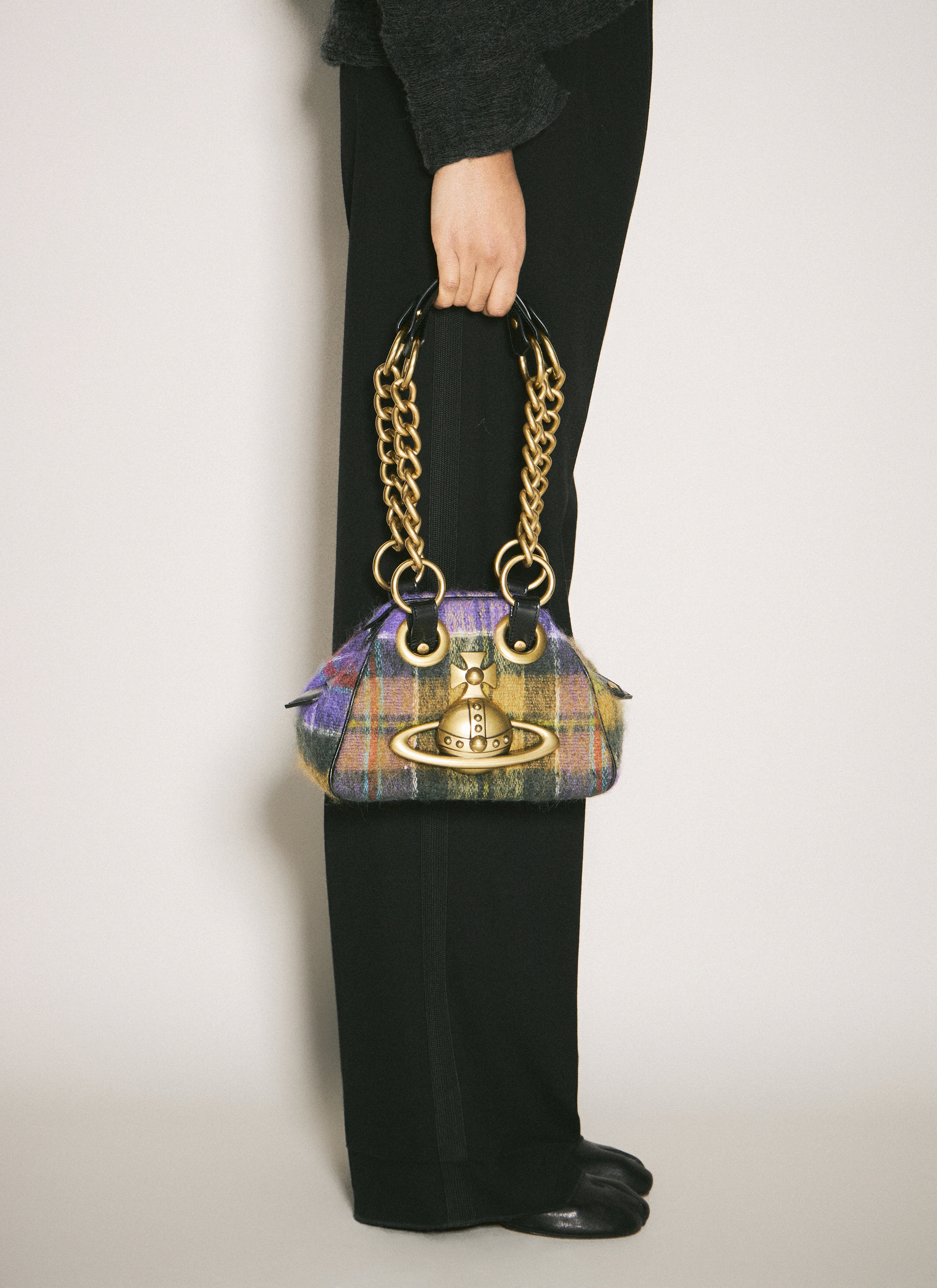 Vivienne Westwood Women's' Archive Chain Shoulder Bag in Purple | LN-CC®