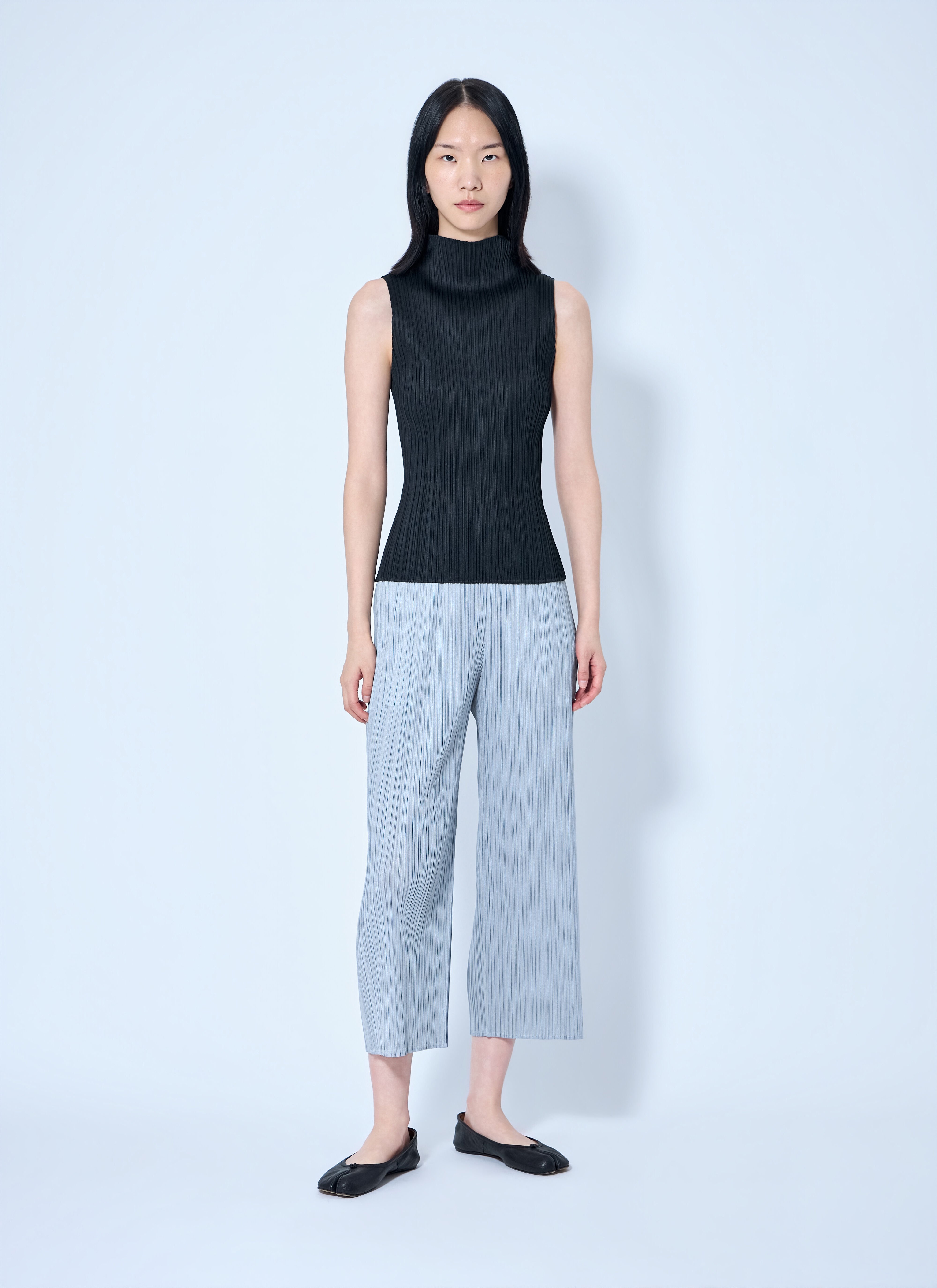 Pleats Please Issey Miyake Pleated Wide-Leg Trousers in Grey für