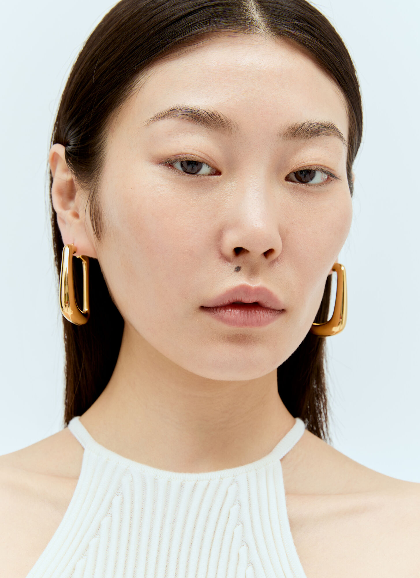 Shop Jacquemus Les Boucles Ovalo Earrings In Gold