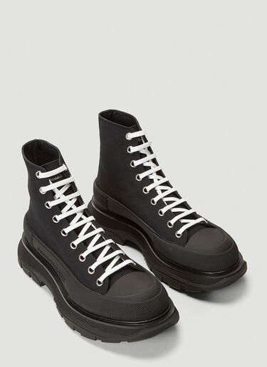 Tread Lace-Up Boots Alexander McQueen Tread Lace-Up Boots Black amq0142040