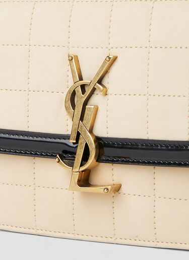 Logo Plaque Quilted Shoulder Bag Saint Laurent Logo Plaque Quilted Shoulder Bag Cream sla0251142