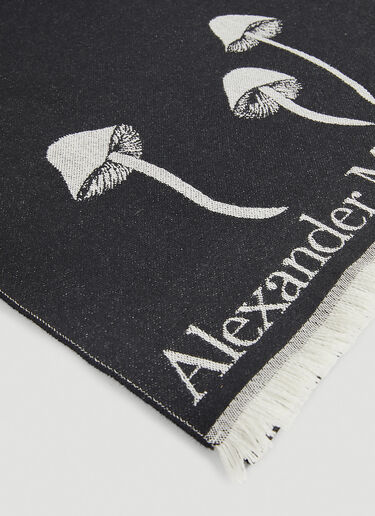 Alexander McQueen 머시룸 자카드 스카프 블랙 amq0250016