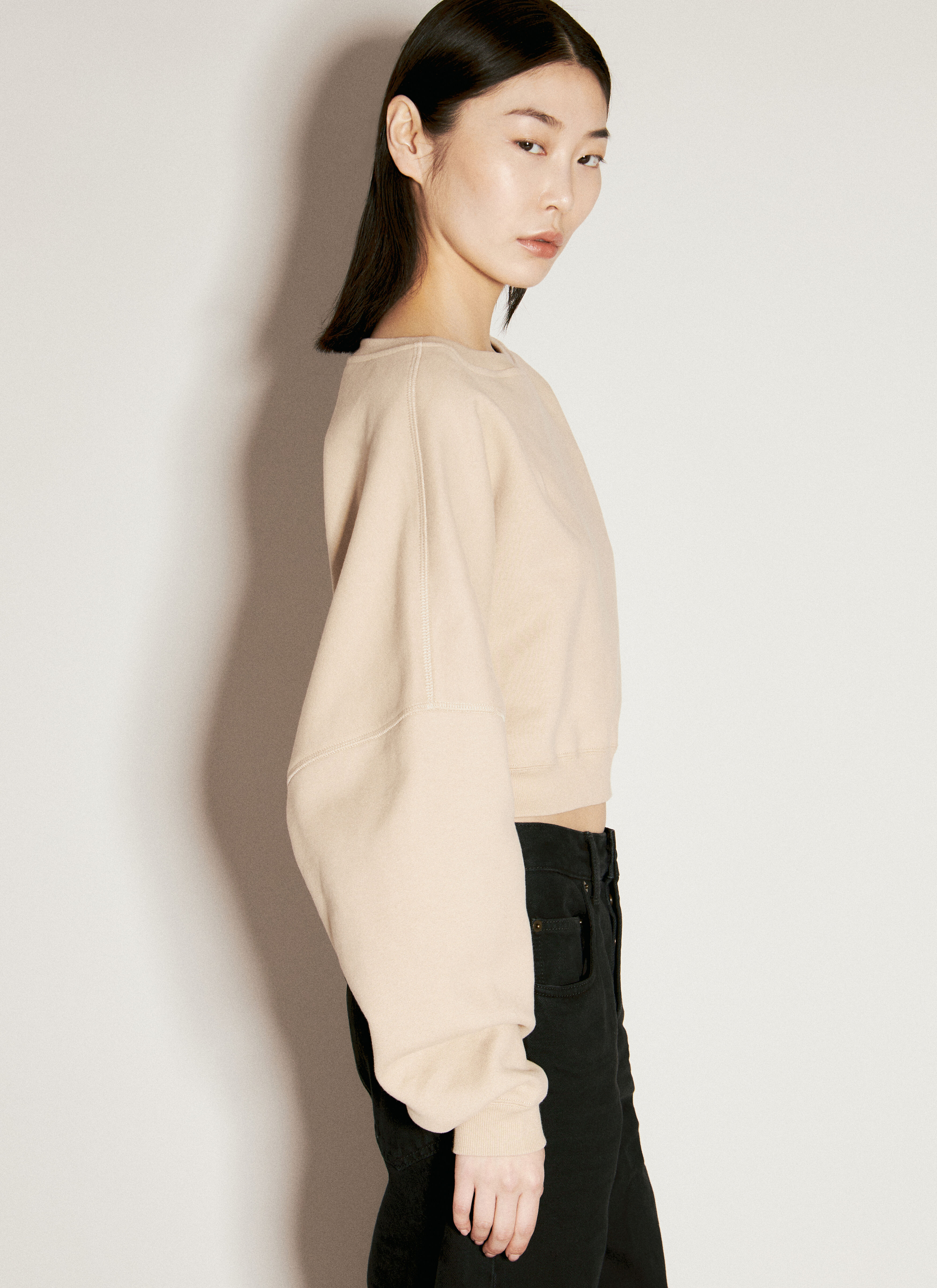 Beige cropped sweatshirt shop