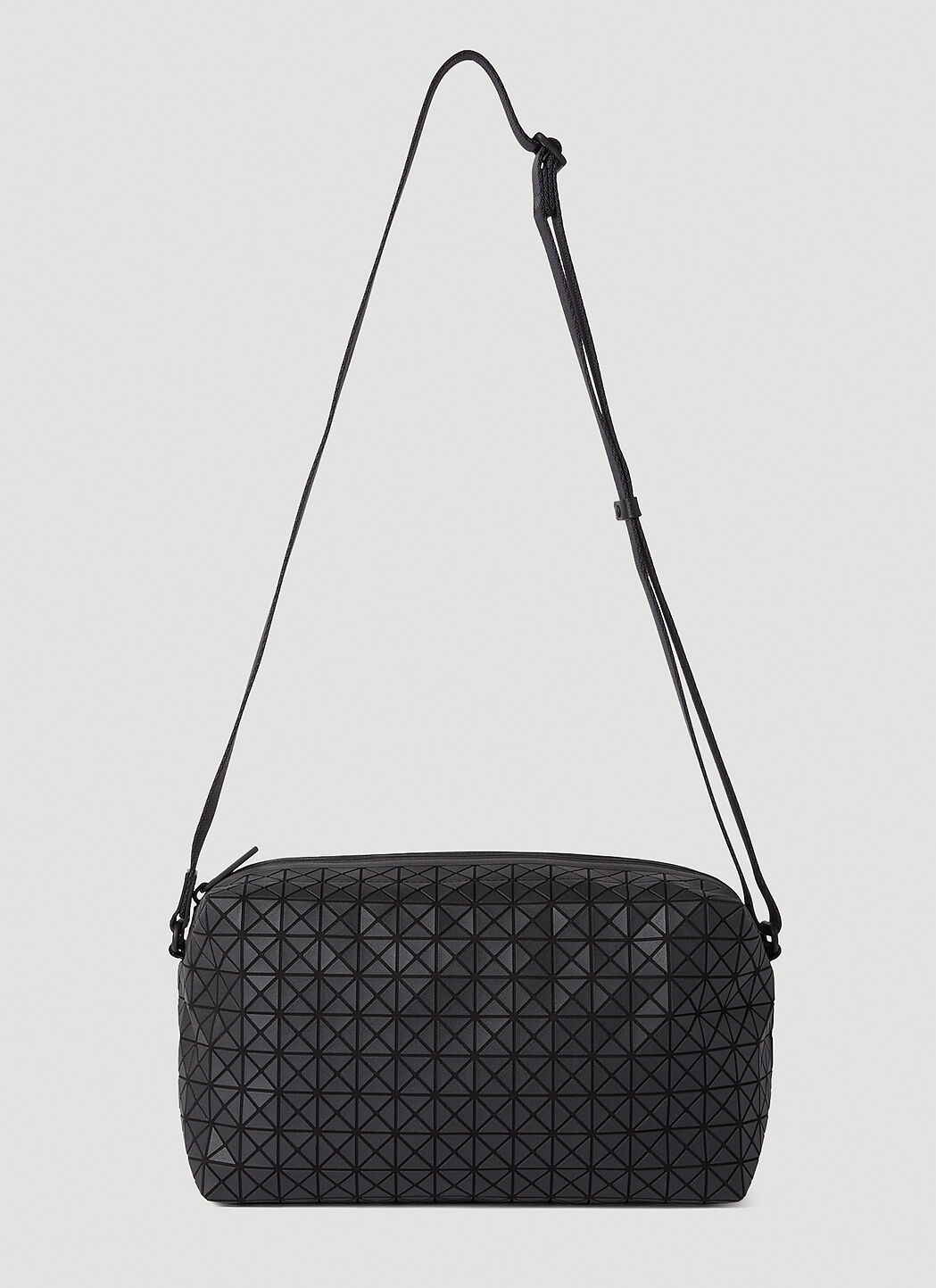 Bao Bao Issey Miyake Saddle Crossbody Bag in Black für Herren | LN-CC®