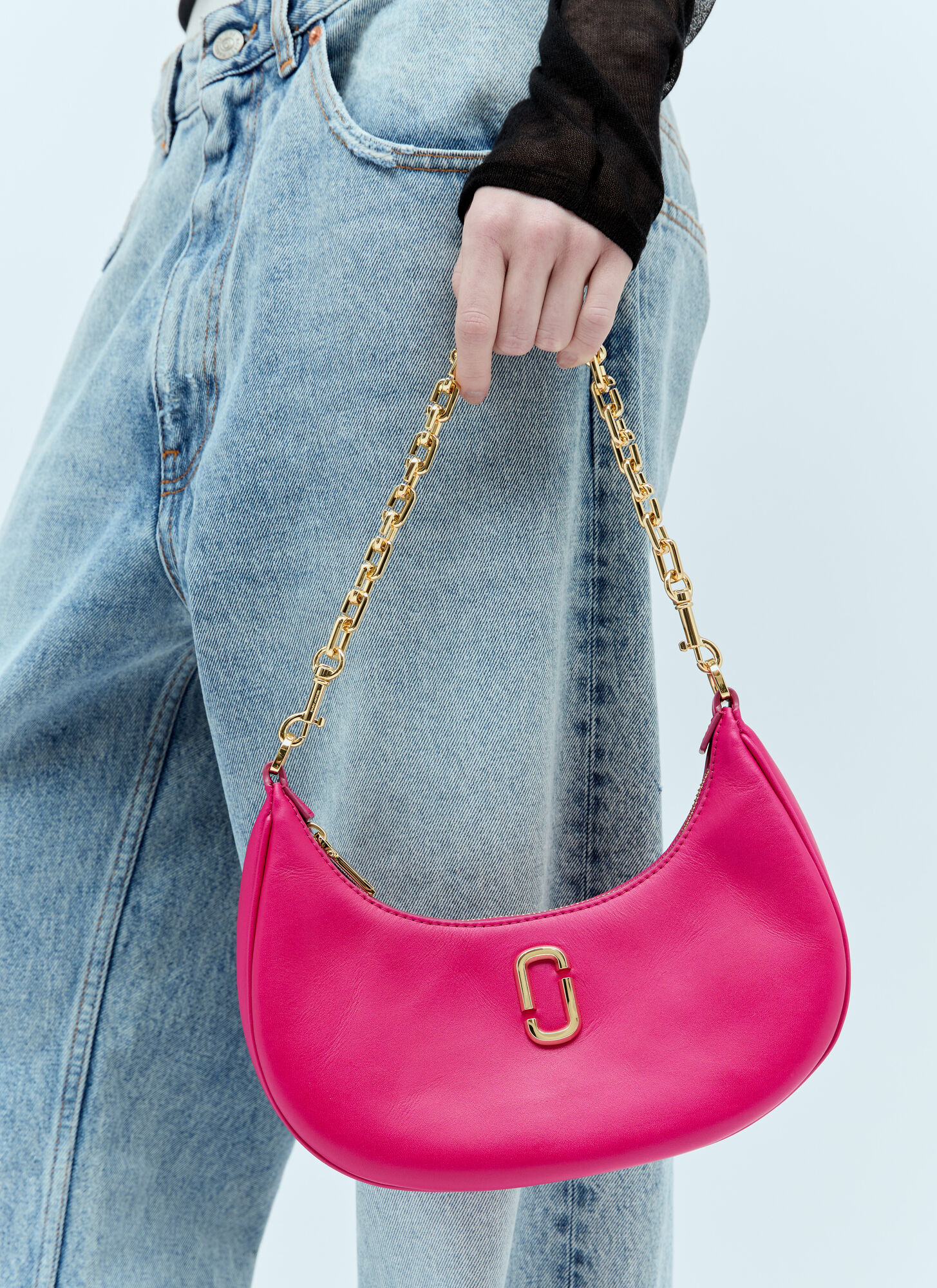 Shop Marc Jacobs The Curve Shoulder Bag In Pink