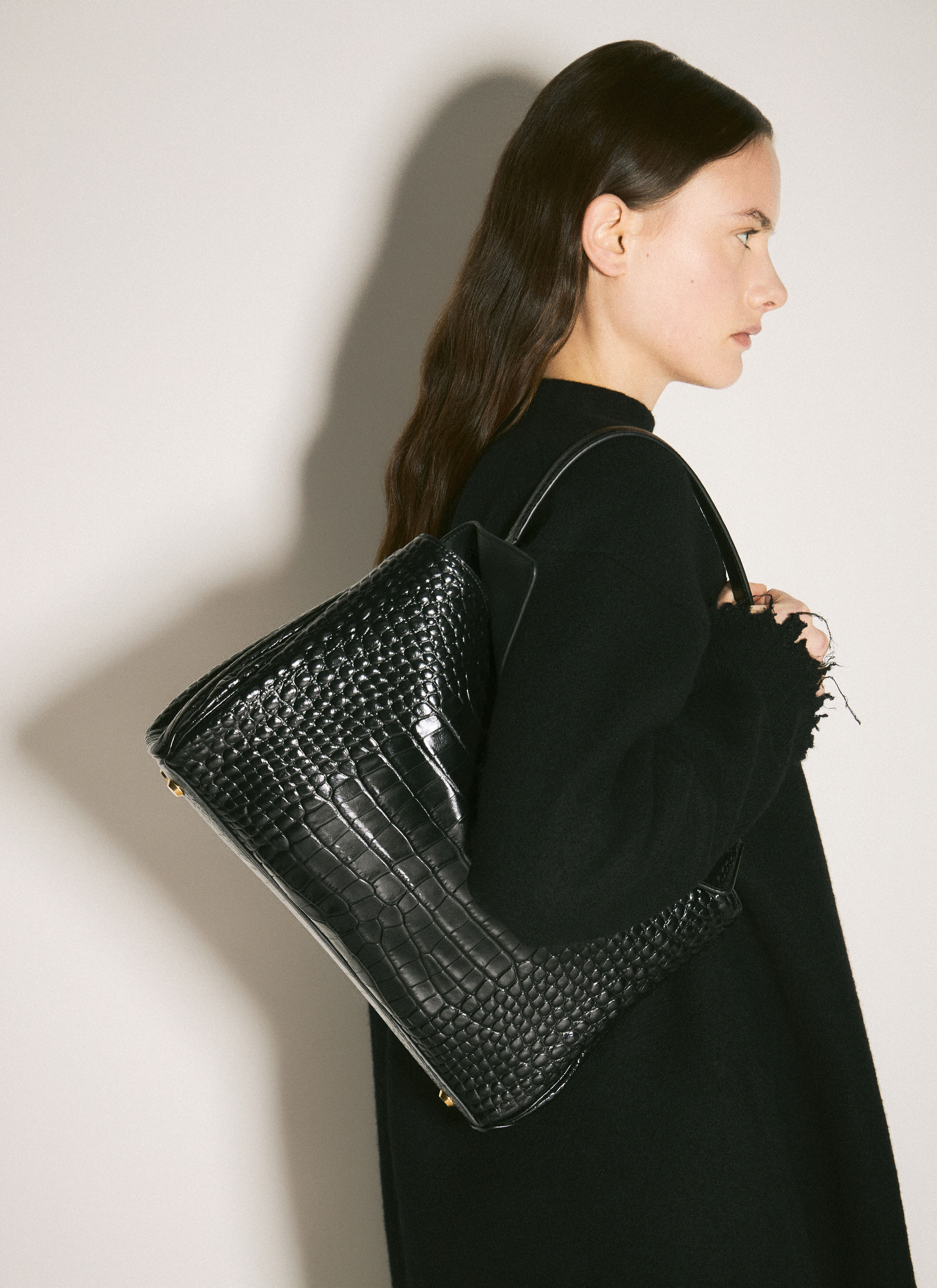 Balenciaga Women's' Rodeo Medium Handbag in Black | LN-CC®