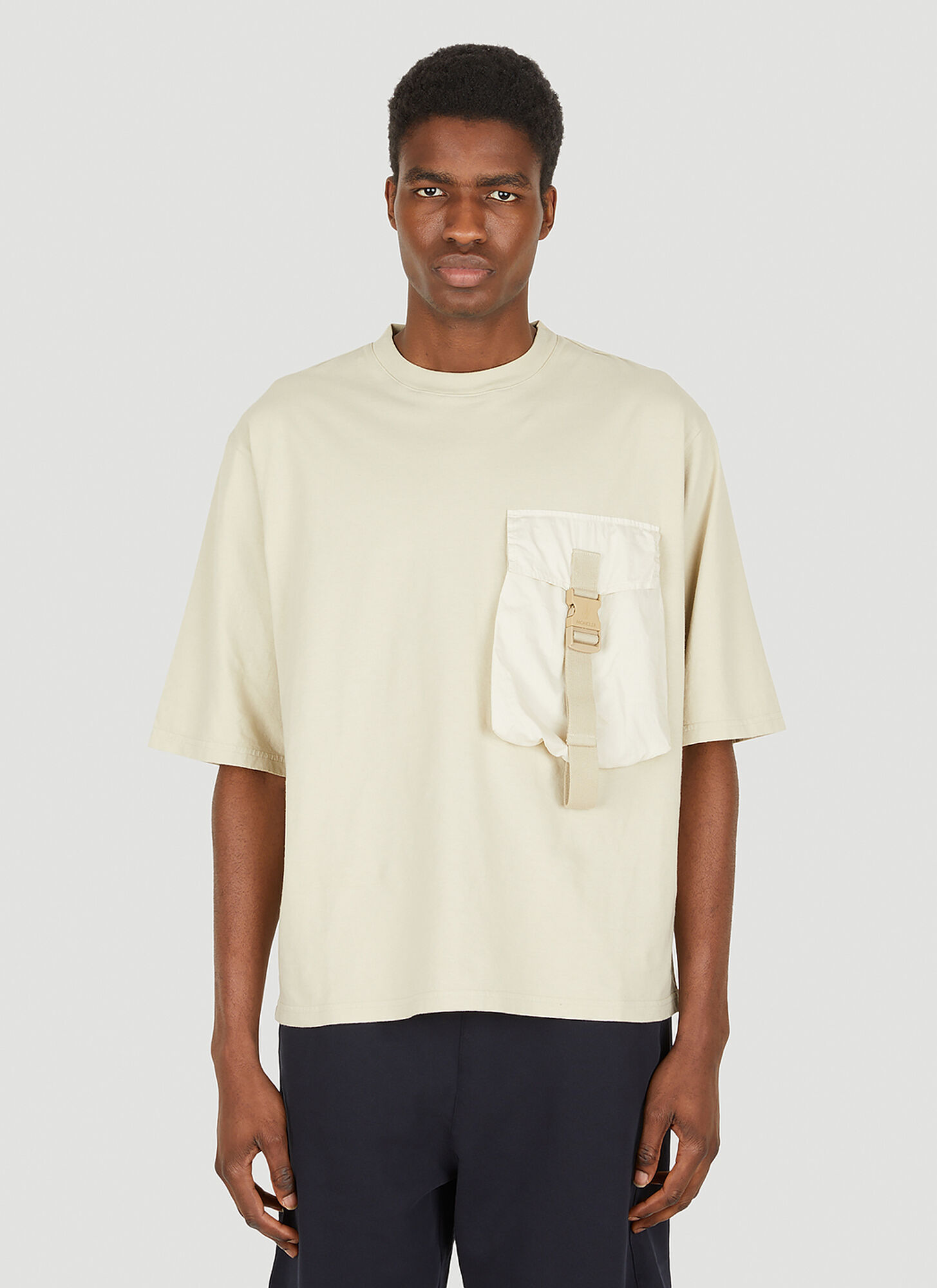 Moncler Genius Moncler X Jw Anderson Buckle Pocket T-shirt Unisex 