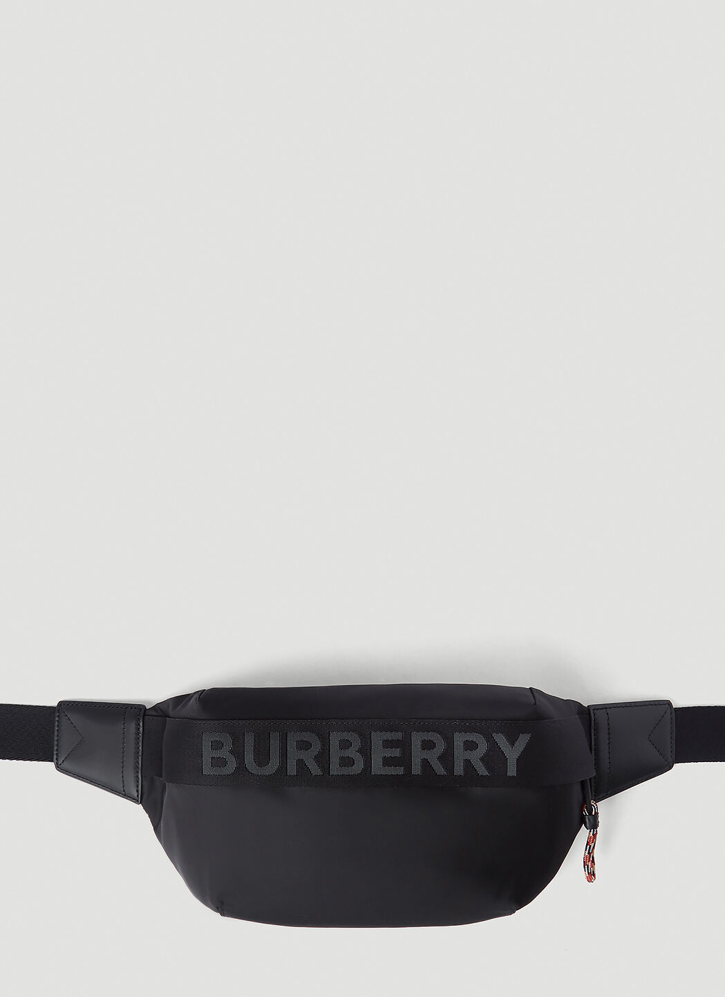 Burberry hip bag store