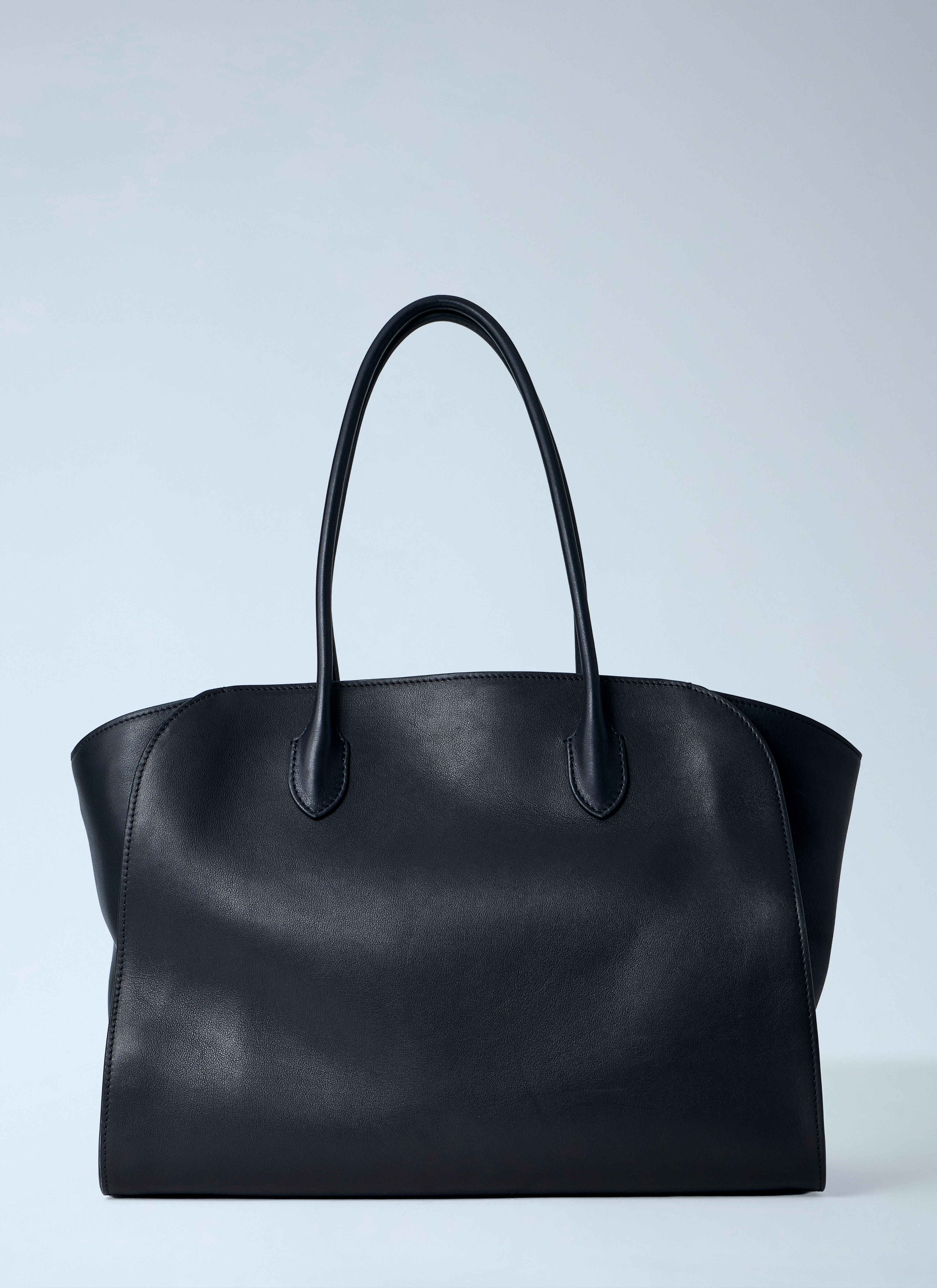 The Row Women's' Marlo 14 Handbag in Black | LN-CC®